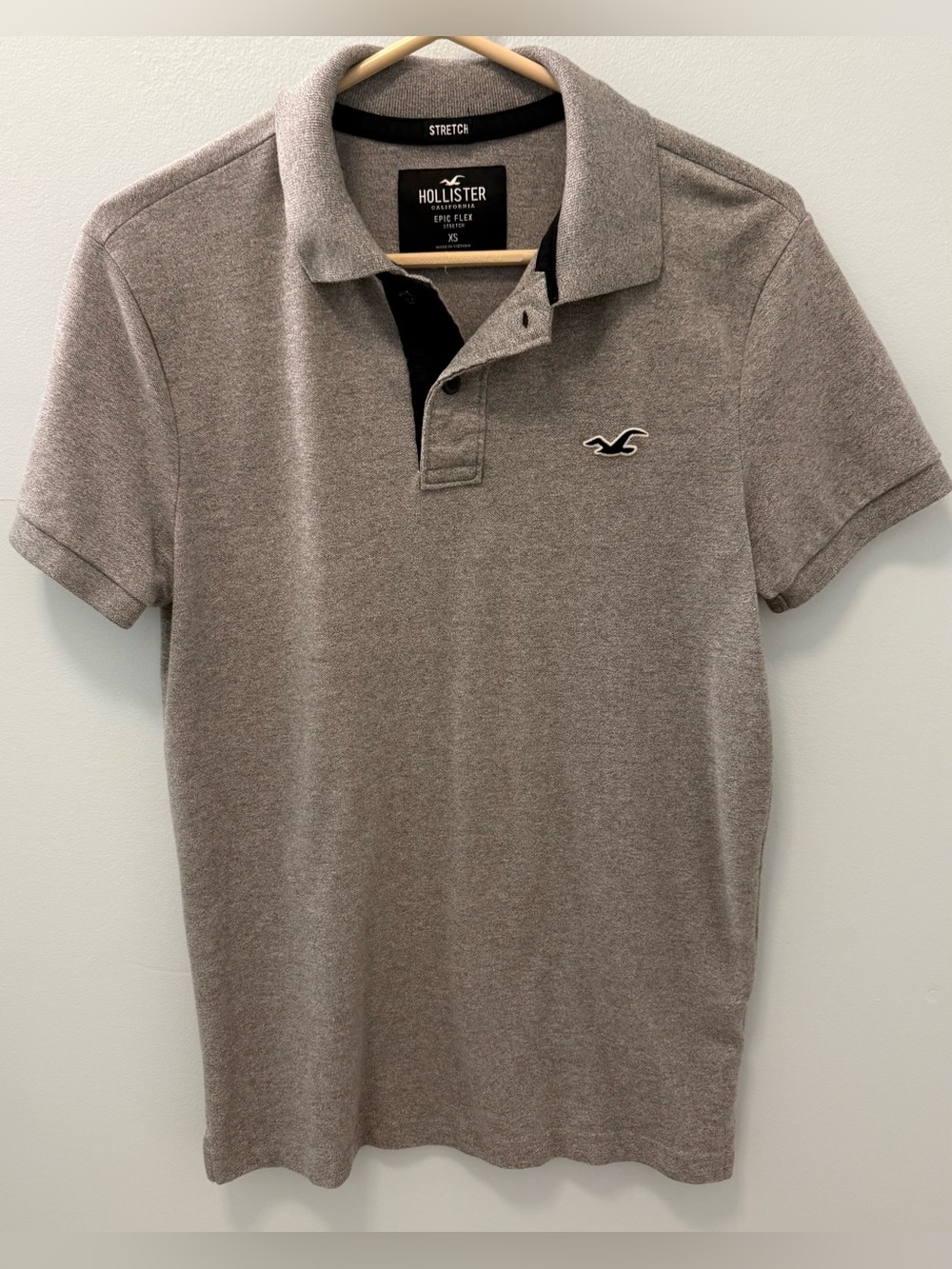 Hollister Men’s Heather Gray Polo with Contrast Trim